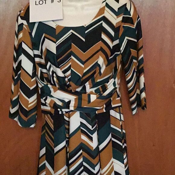 Ladies 3/4 sleeve a line pull on dress in small - Picture 4 of 8